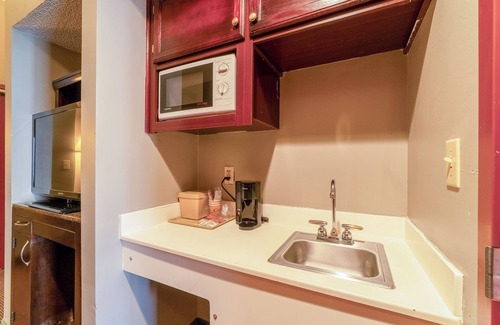 Jonesboro Hotel | Ark Suites By OYO Jonesboro I-555