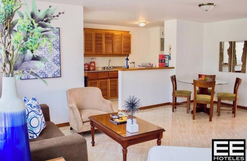 El Castillo Apartment | Arkadia Mall-Rodeo-Breakfast-Daily-Cleaning-56m2-06