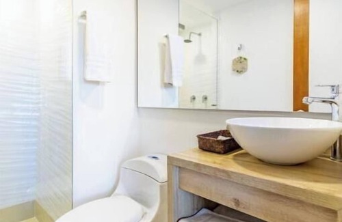 La Aguacatala Apartment | ArkadiaMall-Rodeo-Breakfast-Daily-Cleaning-56m2-DLX