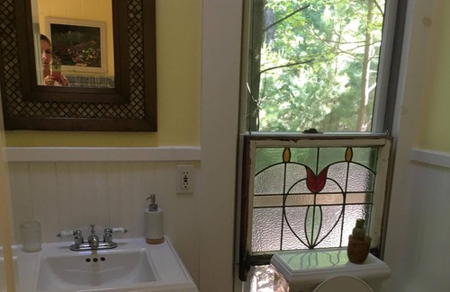 Quitman House | Arkansas Lakefront Hideaway
