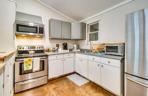 Mountain Home House | Arkansas Vacation Rental Less Than 1 Mi to Norfork Lake