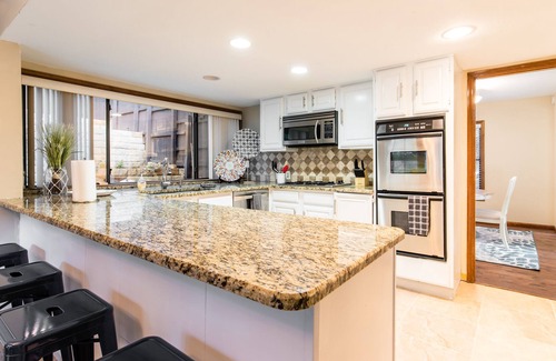 North Arlington House | Arlington Home with Pool in Entertainment District