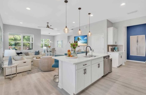Arlington Park House | Arlington Ocean Oasis 5br 5ba Htd Saltwater Pool