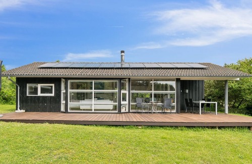 Knebel House | "Arntraud" - 250m from the sea by Interhome