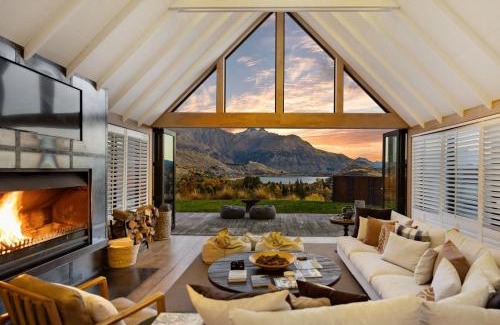 Arrowtown Villa | Aroha Homestead Luxury Holiday Home by MajorDomo