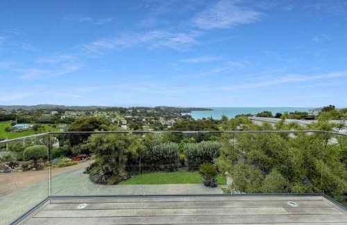 Surfdale House | Aroha Nui - Stay Waiheke