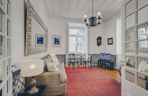 Chiado Apartment | Arquitectural Gem 3 bedroom apartment