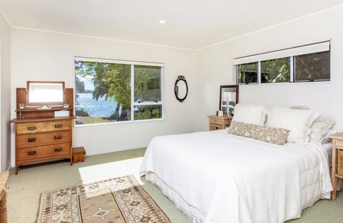 Waiheke Island House | Arran Bay paradise by the sea