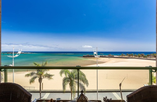 Arrecife Apartment | Arrecife Sands Apartment, op steenworp afstand van zandstrand, uitzicht op zee