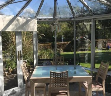 Hamilton Bed & Breakfast | Arron House