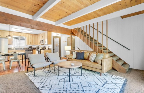 Arrowbear Lake House | Arrowbear retreat - EV Charging, Generator, Arcade