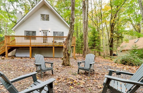 Pocono Lake House | Arrowhead Lake Community Cabin in Pocono Lake!