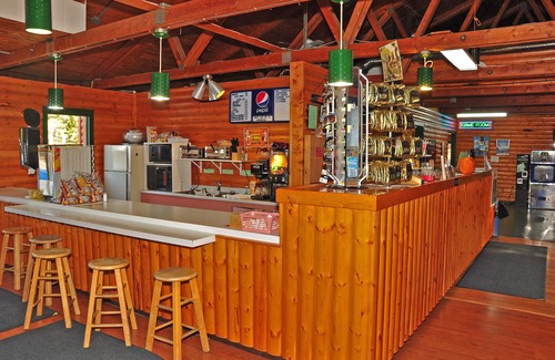 Wisconsin Dells RV Rental | Arrowhead Resort Campground