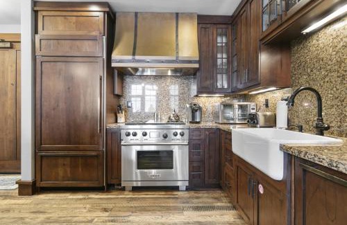 Empire Pass Apartment | Arrowleaf Lodge- Two Bedroom #401 condo