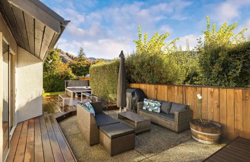 Arrowtown House | Arrowtown Family Home with spa