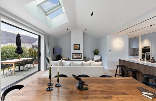 Arrowtown House | Arrowtown Mountain Views