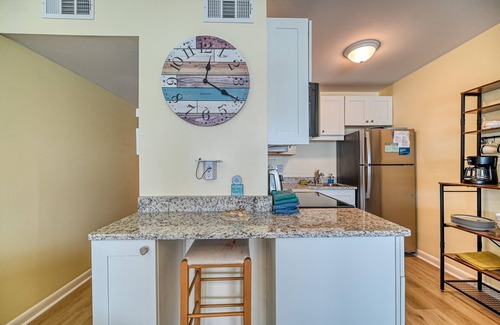 Sneads Ferry Condo | Arrr Place. Beachfront, 1 BR, pool & beach access. 2 Queens, 2 bunks