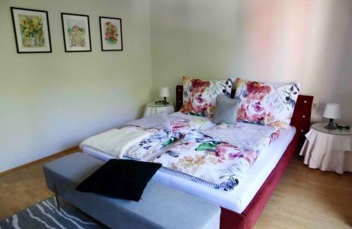 Poertschach am Woerthersee Apartment | Art Apartment l Zentral & SeeNah