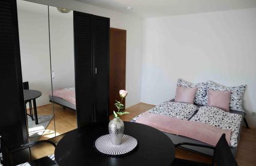 Poertschach am Woerthersee Apartment | Art Apartment l Zentral & SeeNah