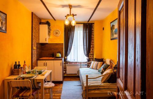 Plovdiv Center Apartment | Art apartment EVMOLPIAS near Roman stadium