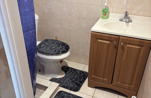 Elmont Apartment | Art apartment in Elmont New York 5 minutes from JFK very comfortable