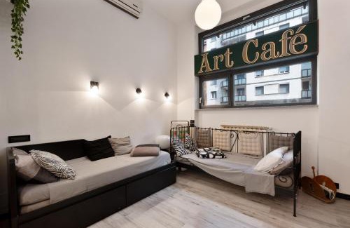 Giambellino Apartment | Art Café Tulipani