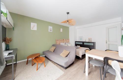 Margnolles - Rhone Apartment | Art de recevoir - L'Écrin de Margnolles - Croix Rousse - Métro C-Cuire