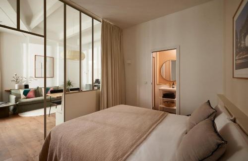 Porte-Saint-Martin Apartment | Art Deco Loft - 2BR and 2BA near Canal Saint Martin
