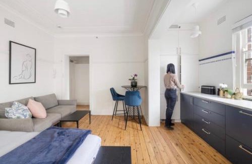 Darlinghurst Apartment | Art Deco Studio in the heart of Darlinghurst