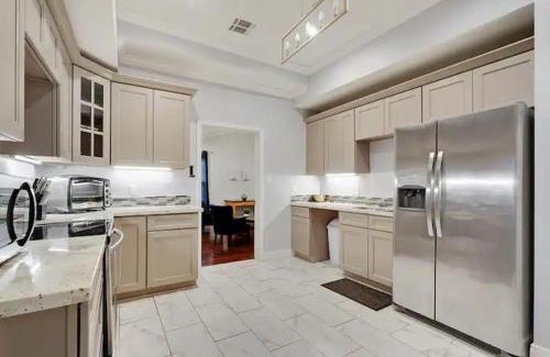 Treme House | Art Gallery Stay Coolinary Dining In Nola