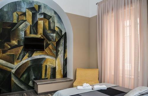Historical Downtown Salerno Bed & Breakfast | Art in B & B Picasso