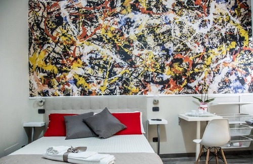 Historical Downtown Salerno Bed & Breakfast | Art in B & B Pollock