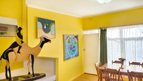 Tootgarook Apartment | & Art Motel