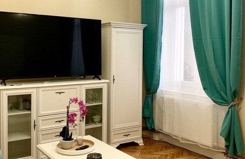 Oradea Apartment | Art Nouveau Apartment