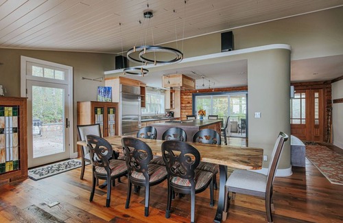 Nellysford House | Art & Soul: Luxury Mtn Retreat/Sauna & Hot Tub
