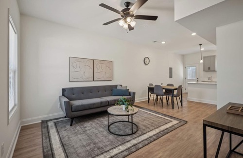 Clarksville Apartment | Arte Luxury townhomes D7 Comfy 2 Bed 2.5 Bath