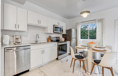 Wynwood Art District House | ArTease5 - stylish, near Wynwood Walls & restaurants