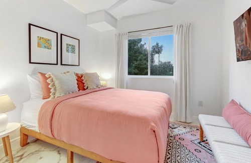 Wynwood Art District House | ArTease5 - stylish, near Wynwood Walls & restaurants