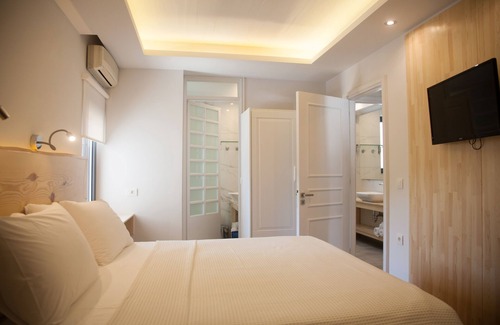 Stavros Apartment | Artemis Village apartments