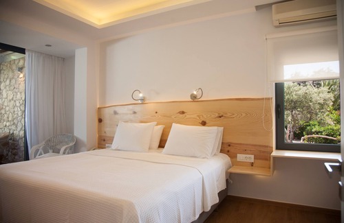 Stavros Apartment | Artemis Village apartments