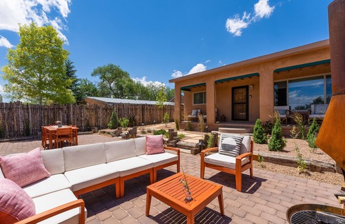 Santa Fe House | Artful Adobe home with amazing views & walkable locale - 1 block to River Trail
