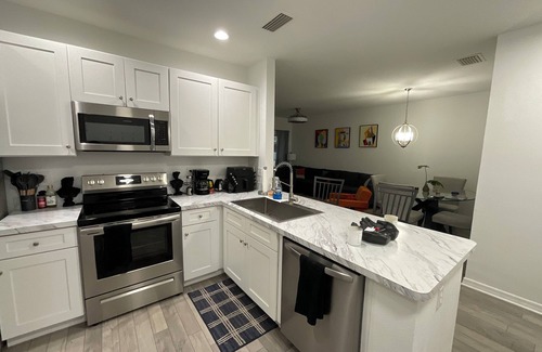 Riverview Apartment | Artful Haven: A Stylish Escape