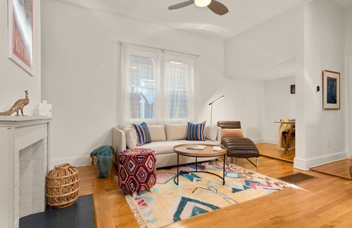 Egleston Square Condo | Arthouse-Historic Brewery District Jamaica Plain, steps to subway and bar/rest!