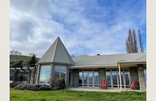 Lowburn House | Arthur's House at Carrick Winery