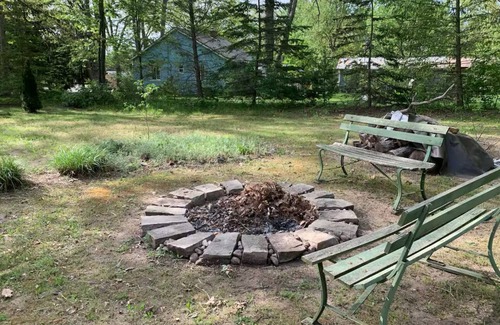 Interlochen House | Artist cottage close to Interlochen Center for the Arts