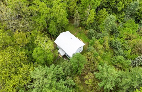 Cooperstown House | Artist Retreat-Eclectic Charm & Scenic Countryside
