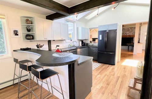East Orleans House | Artist Retreat Views of Ocean