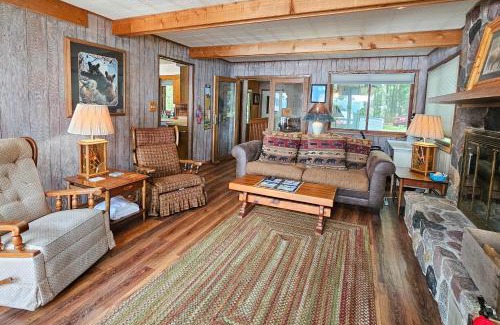Boulder Junction House | Artist's Cove