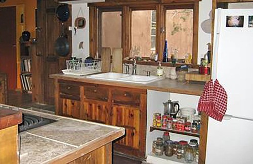 Zuzax House | Artist's Home in East Mountains