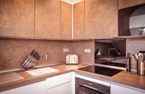 St Leonards-On-Sea Apartment | Artist's Loft - stylish 1-bed just 5 mins stroll from the beach
